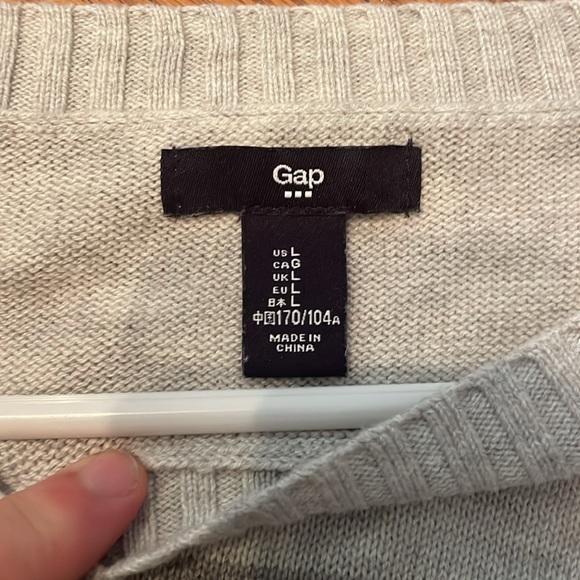 Gap sweater - Picture 2 of 2